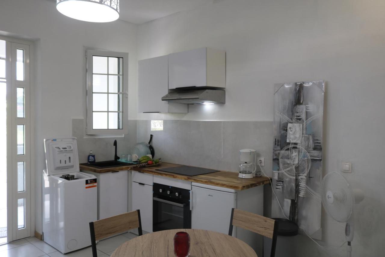 Le Moringa Apartment Baie-Mahault Bagian luar foto